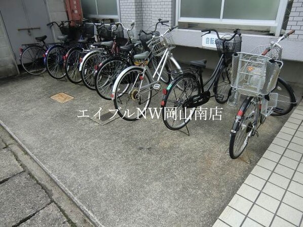 岡山駅 バス30分  クラレ社宅前バス下車：停歩1分 2階の物件内観写真